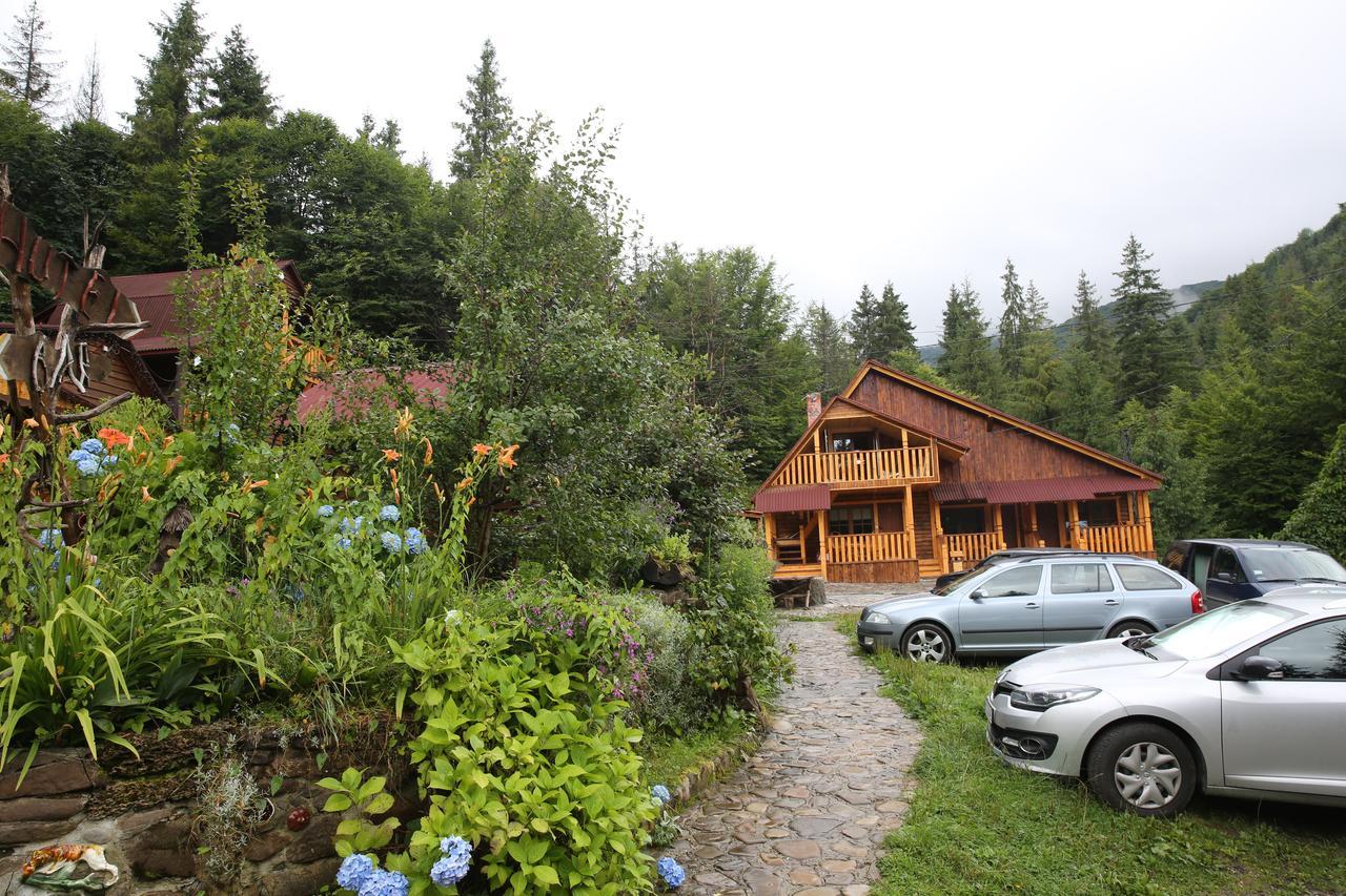Zarinok Hotel Pilipets Exterior photo
